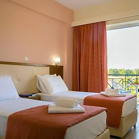 Palatino 3* Lixouri