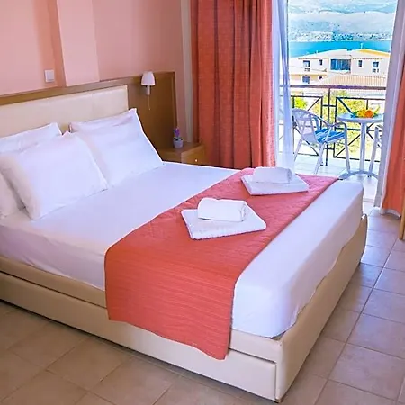Palatino 3* Lixouri