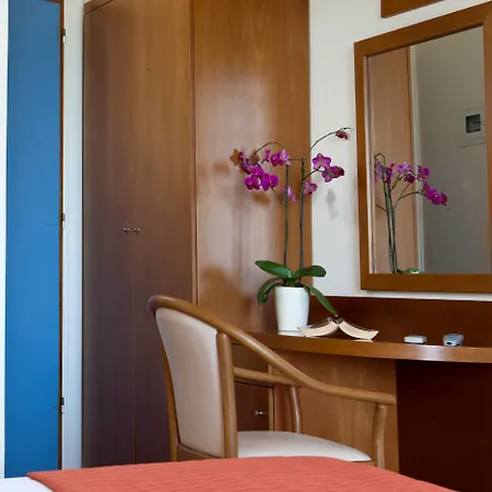 Palatino 3* Lixouri